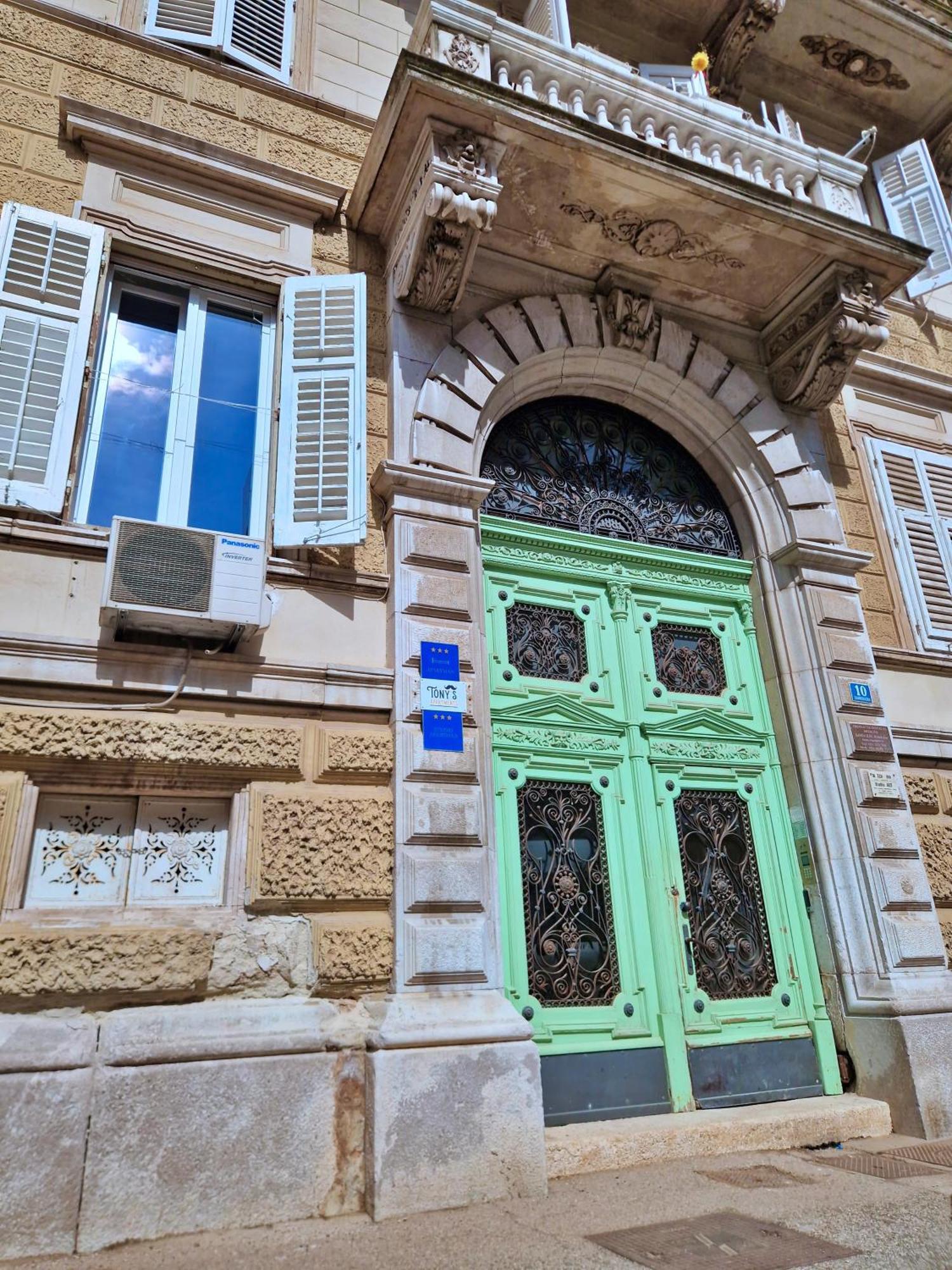 Lola'S Place Rijeka Exteriör bild