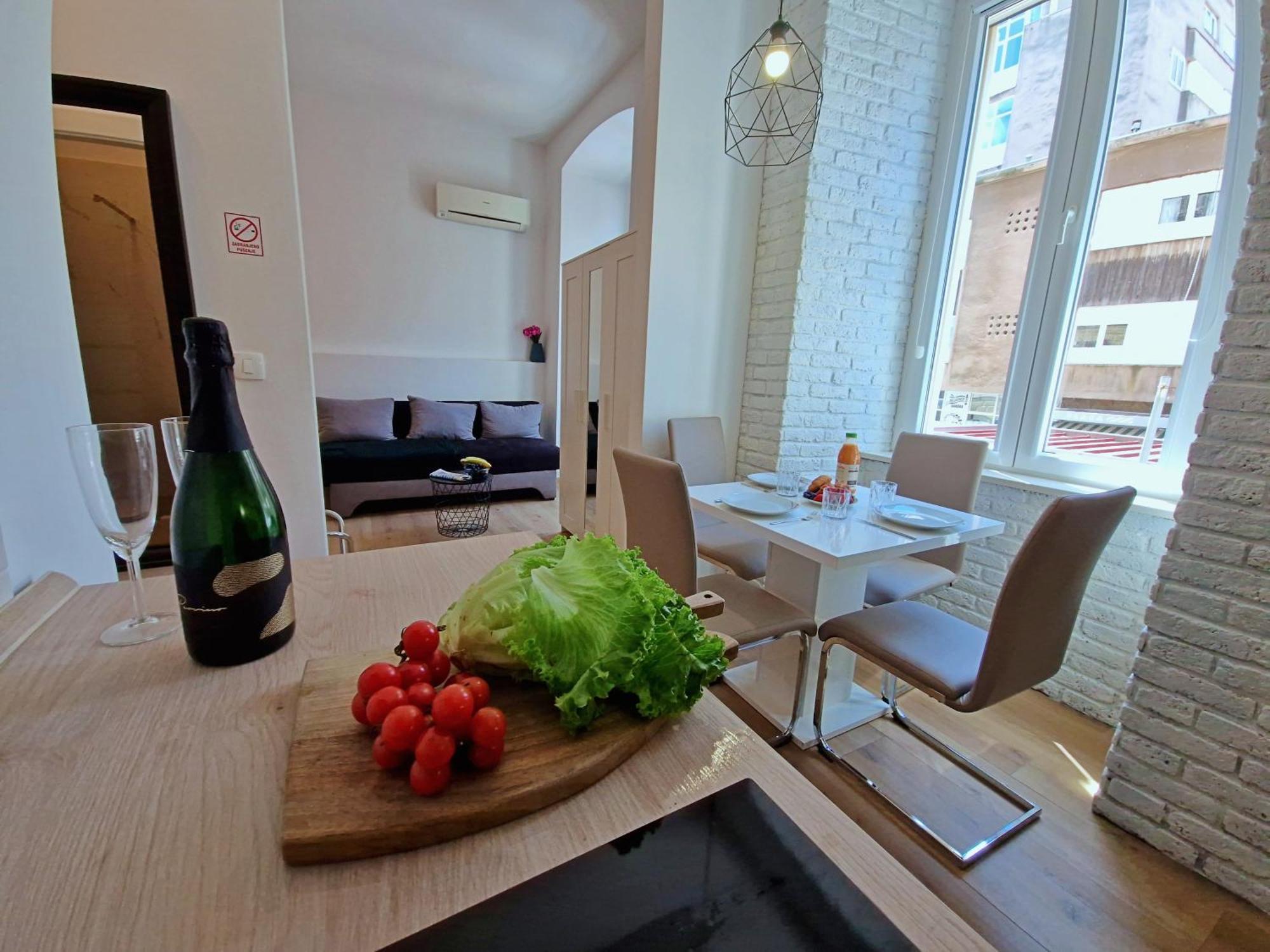Lola'S Place Rijeka Exteriör bild